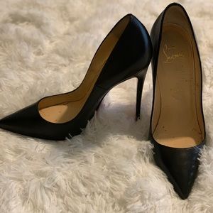 Authentic so Kate black leather 120 mm heel pump.